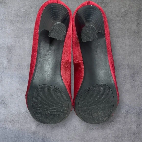 VTG MUDD RED Satin Kitten Heel Pumps Shoes Womens 9.5 Y2K Pin Up  Steampunk GlaM - Picture 8 of 9